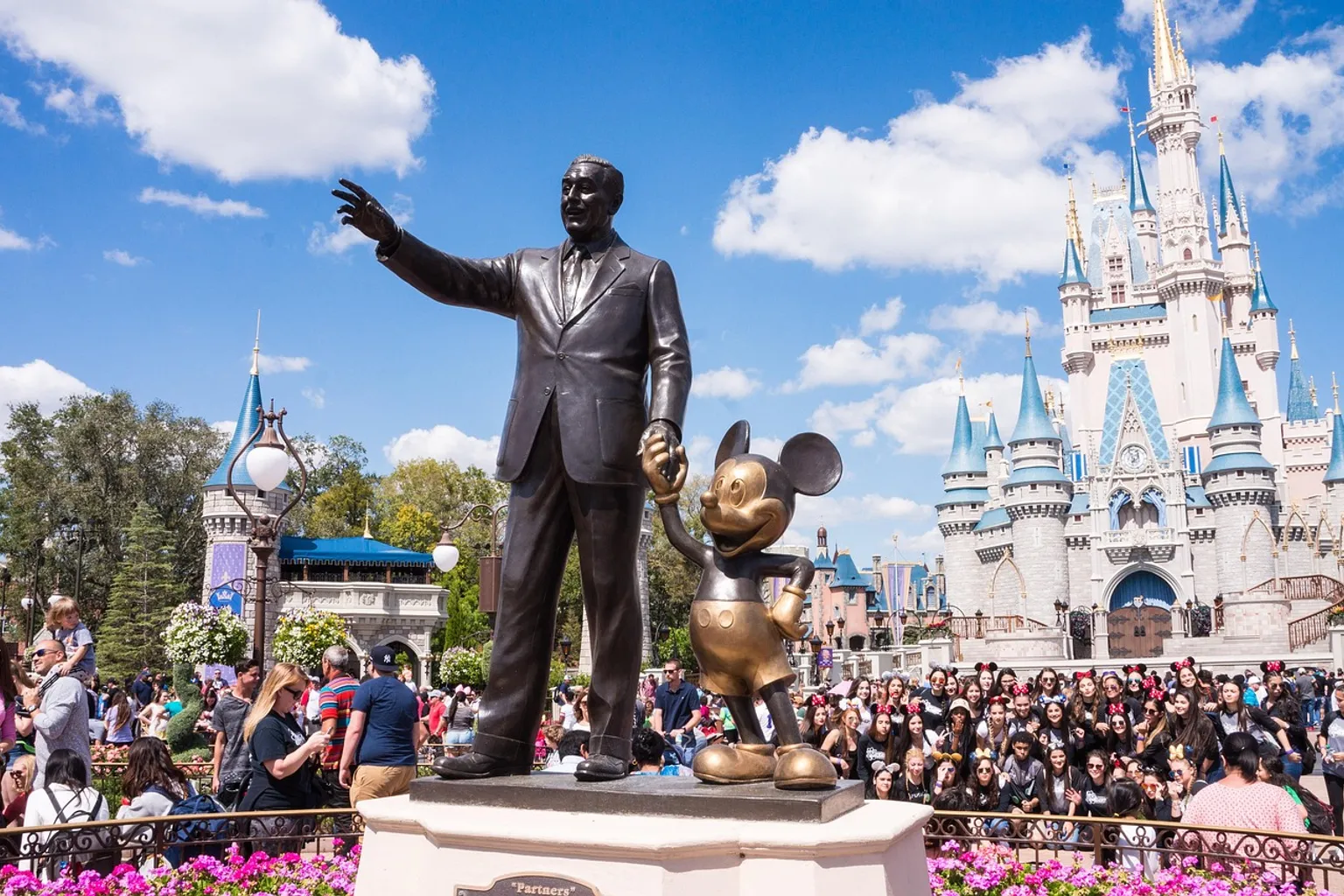 Disneyland® Paris: Tickets, Öffnungszeiten und Besuch