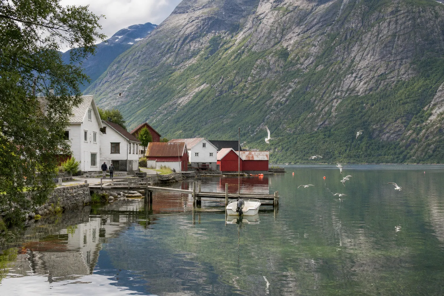 Norwegens Tourismusboom: So planen Sie Ihren Ferienhausurlaub an den Fjorden richtig