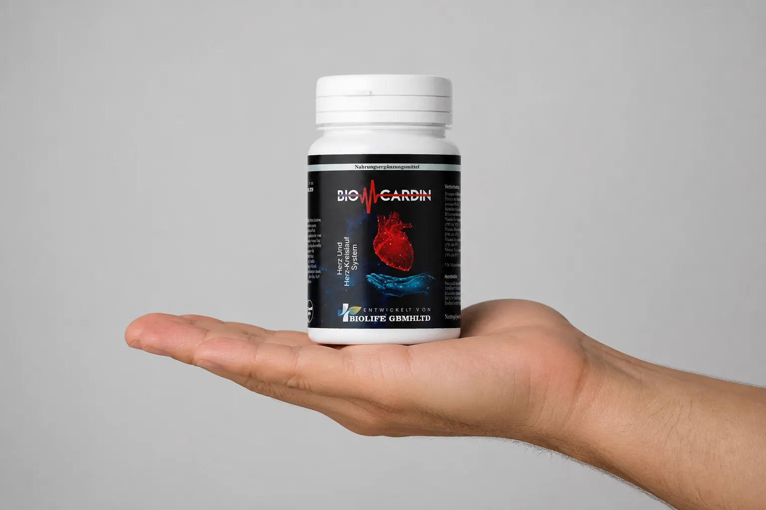 BioCardin — Verpackung in der Hand