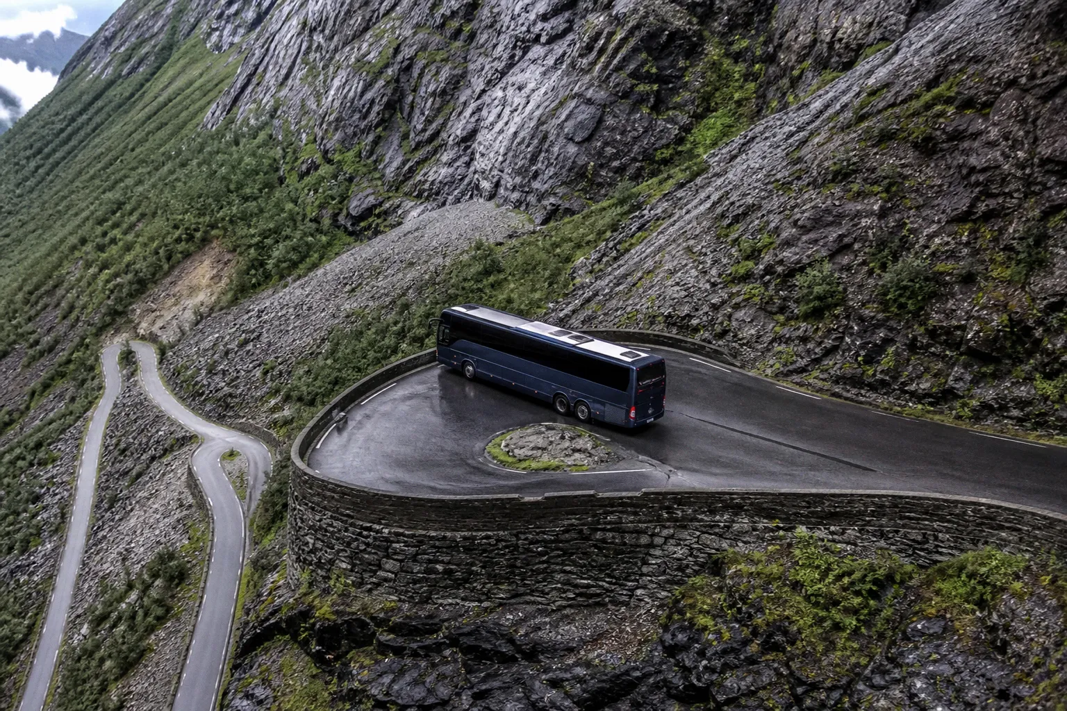 Reisebus mit deutschen Urlaubern in Norwegen verunglückt: Mehrere Verletzte