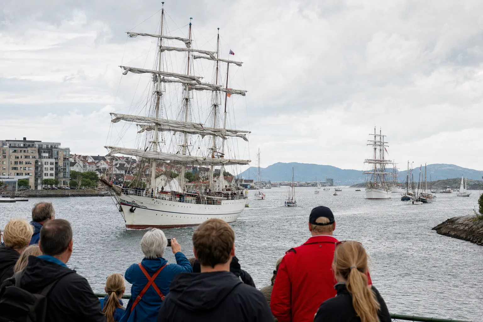 Tall Ships Races in Stavanger: So erleben Sie die spektakuläre Auslaufparade hautnah