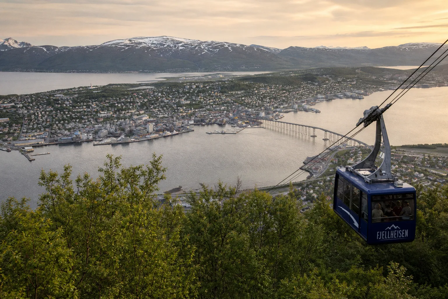 Tromsø im Sommer: Warum die arktische Metropole abseits der Nordlichter begeistert